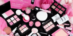 Read more about the article Everything You Need to Know About SUGAR Cosmetics Makeup Kit
